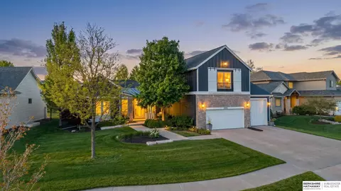 21874 Martha St, Elkhorn, NE 68022