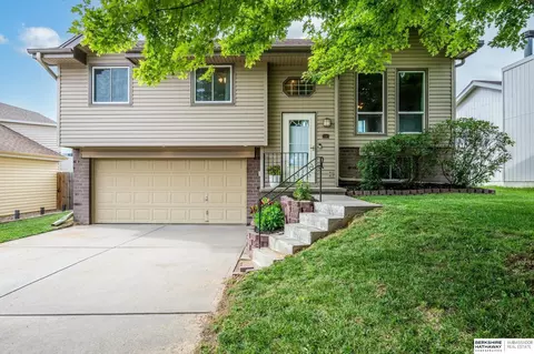 8140 Potter St, Omaha, NE 68122