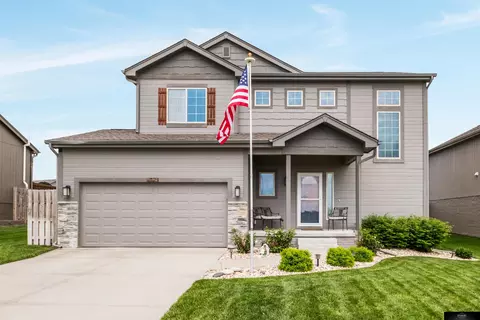 8007 S 188th St, Omaha, NE 68136