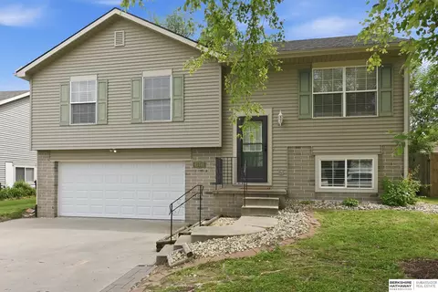 17711 Josephine St, Omaha, NE 68136