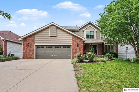 7700 Ali Dr, Lincoln, NE 68507