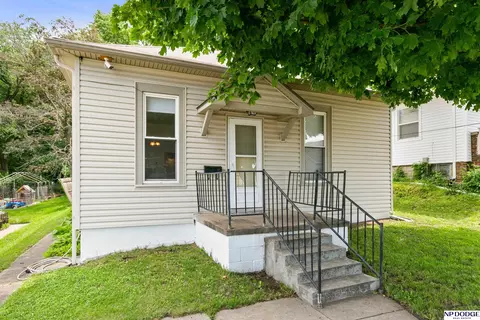 511 Voorhis St, Council Bluffs, IA 51503