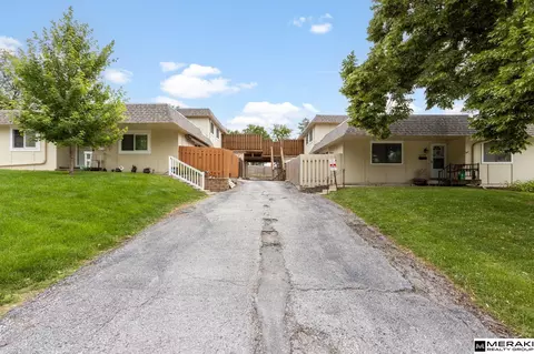12571 Weir St, Omaha, NE 68137