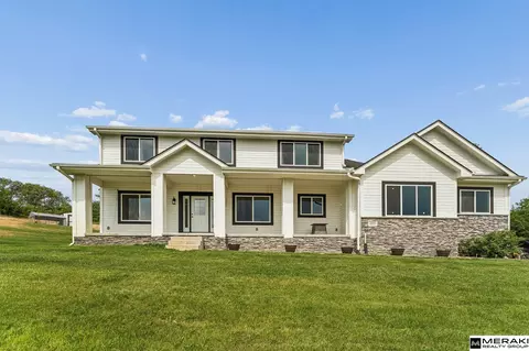 10270 Crystal Lake Dr, Blair, NE 68008