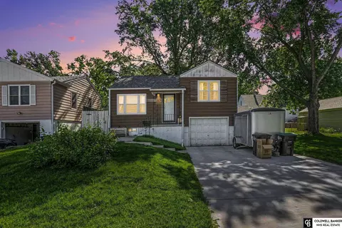 2809 N 69 St, Omaha, NE 68104
