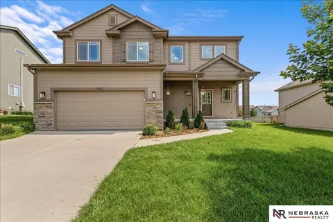17825 Camden Ave, Omaha, NE 68116