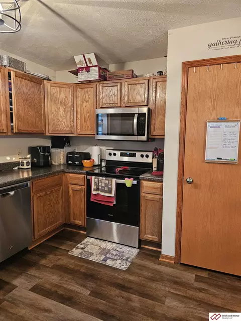 Kitchen - 1302 Union Ave, Beatrice, NE 68310 photo 2 of 2