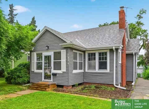 2934 Scott St, Omaha, NE 68112