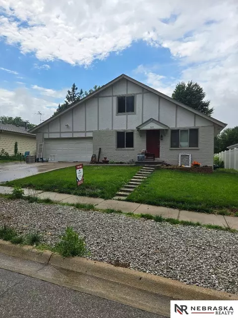 5013 Prince Rd, Lincoln, NE 68516