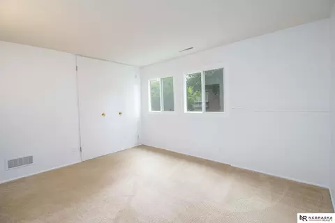 9630 Maple Dr, Omaha, NE 68134 photo 20