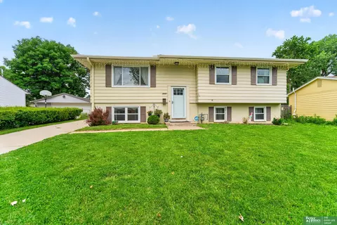 2842 S 117th St, Omaha, NE 68144
