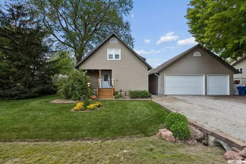 435 B St, Palmyra, NE 68418
