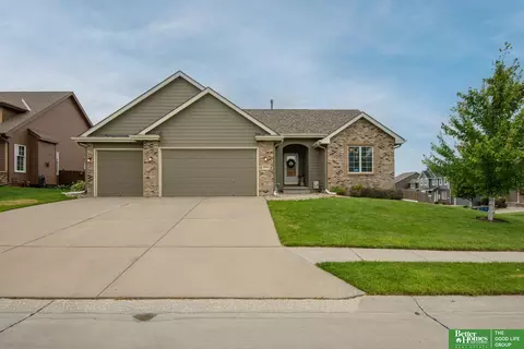 18904 Olive St, Omaha, NE 68136