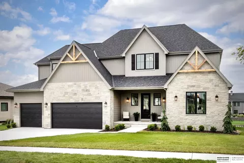 11819 N 173rd Cir, Bennington, NE 68007