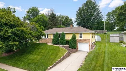 2812 S 76th Ave, Omaha, NE 68124