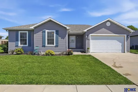 904 6th St, Milford, NE 68405
