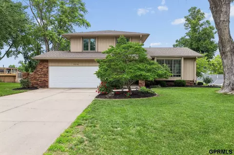 13116 Old Cherry Rd, Omaha, NE 68137
