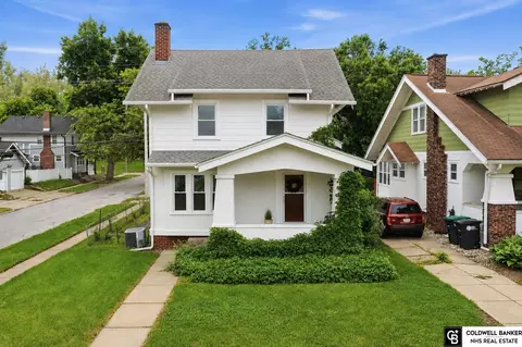 2851 Bauman Ave, Omaha, NE 68112