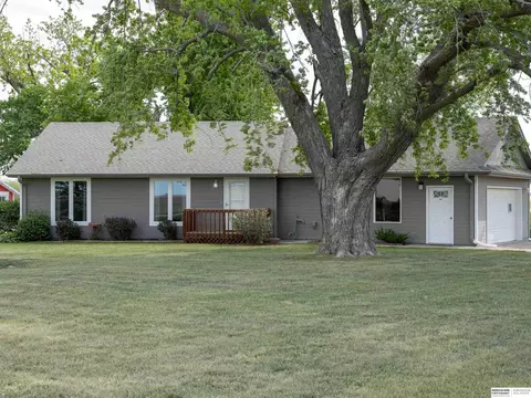 12105 144th St, Louisville, NE 68037