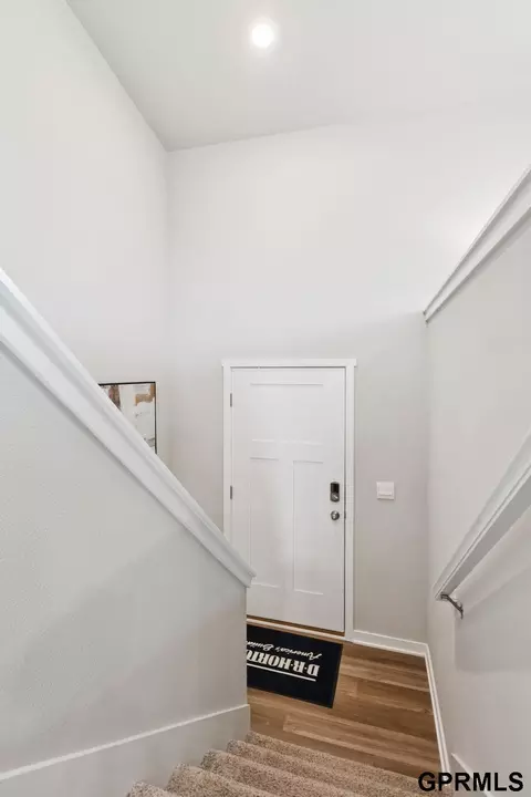 Entry Way - 16518 Clay St, Bennington, NE 68007 photo 1 of 1