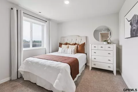 Bedroom - 16518 Clay St, Bennington, NE 68007 photo 6 of 7