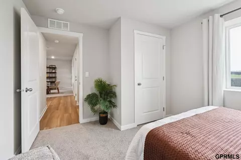 Bedroom - 16518 Clay St, Bennington, NE 68007 photo 7 of 7