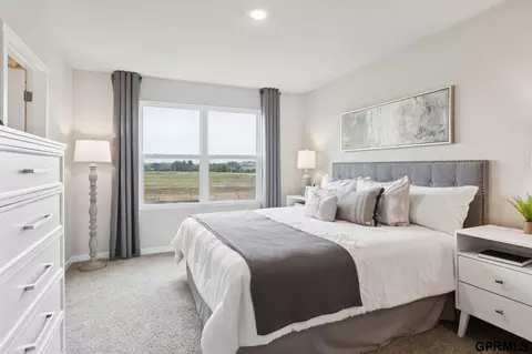 Bedroom - 16518 Clay St, Bennington, NE 68007 photo 1 of 7