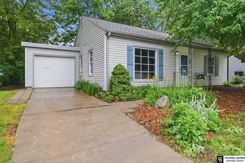 4320 Witherbee Blvd, Lincoln, NE 68510