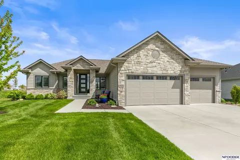 4619 N 192 Ave, Elkhorn, NE 68022
