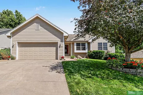 11909 N 159 St, Bennington, NE 68007