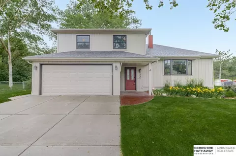 9255 N St, Omaha, NE 68127