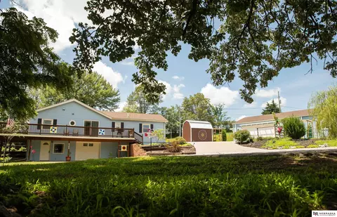 8302 Howe Ct, Plattsmouth, NE 68048