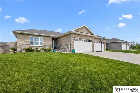 9920 S 73rd St, Lincoln, NE 68516