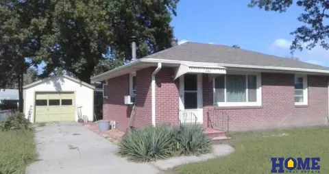 5042 Holdrege St, Lincoln, NE 68504
