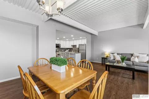 105 N 31st Ave #405, Omaha, NE 68131