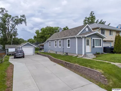 3615 Drexel St, Omaha, NE 68107