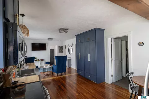 2116 S 8th St, Lincoln, NE 68502
