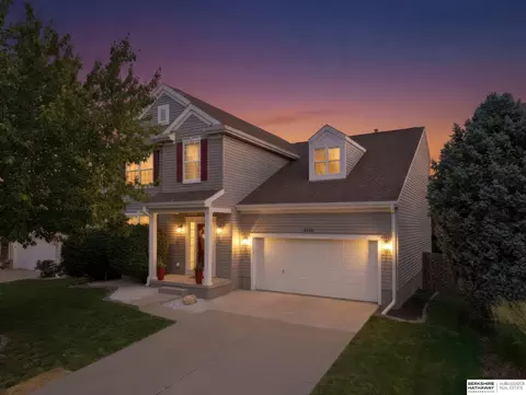 3819 S 190th St, Omaha, NE 68130