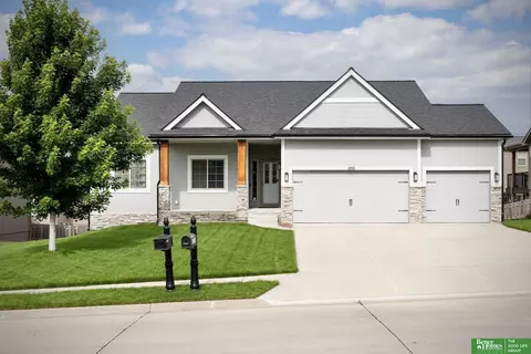 14902 S 22nd St, Bellevue, NE 68123