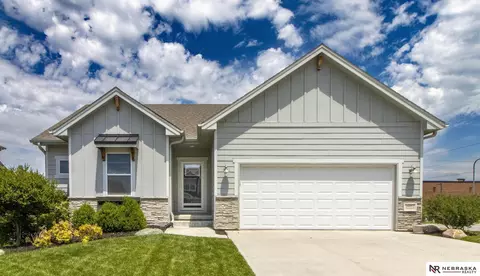 16852 Portal St, Omaha, NE 68136