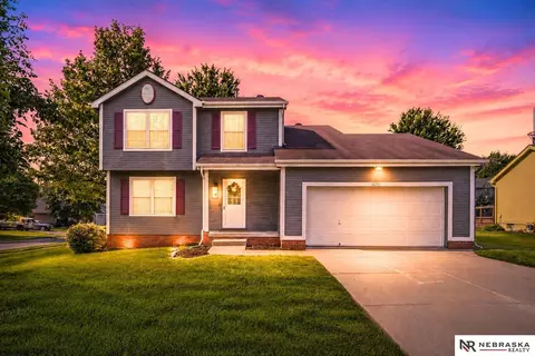 16251 Z St, Omaha, NE 68135