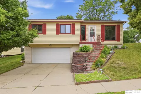 6330 N 109th Cir, Omaha, NE 68164