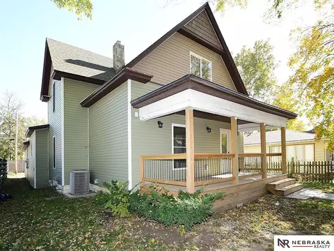 Exterior - 416 N 16th St, Beatrice, NE 68310 photo 4 of 4