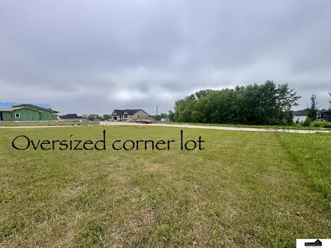 901 S 88th St, Lincoln, NE 68520