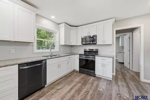 6701 Adams St, Lincoln, NE 68507