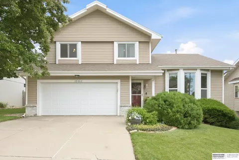 15312 Howe St, Omaha, NE 68144