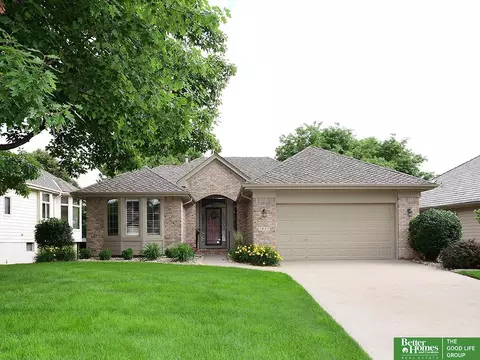 1815 N 132 Avenue Cir, Omaha, NE 68154