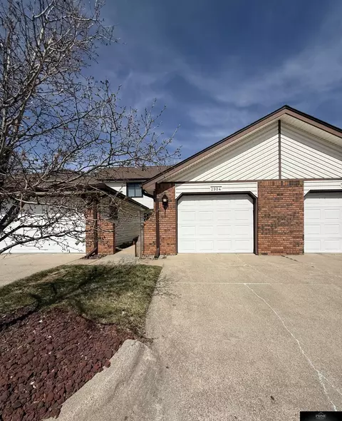 2904 Londonshire Ct, Lincoln, NE 68516
