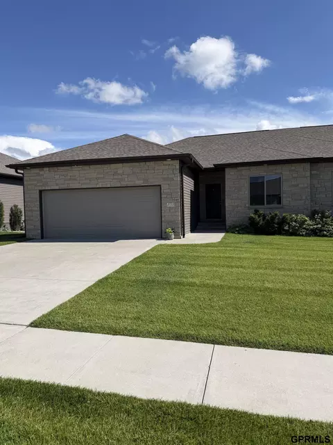 3723 Broadbear Rd, Lincoln, NE 68516