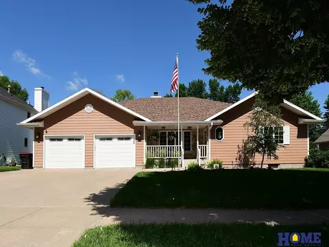 7211 Woody Creek Ln, Lincoln, NE 68516